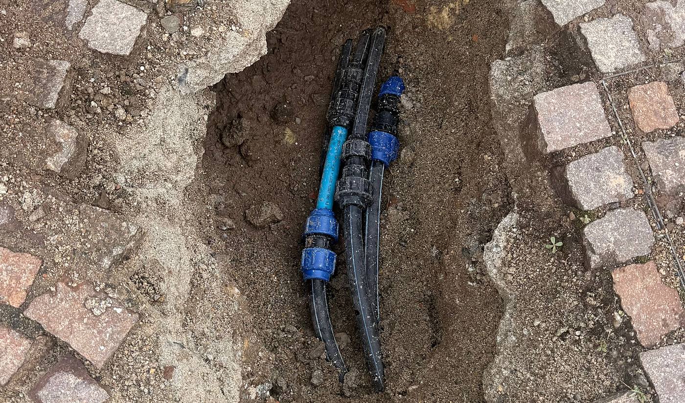 Tubazioni riparate da InterFIX dopo una perdita, prima di richiudere lo scavo